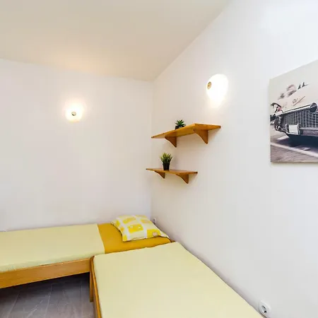 With Parking Space Mandre, Pag - 24492 Апартаменты