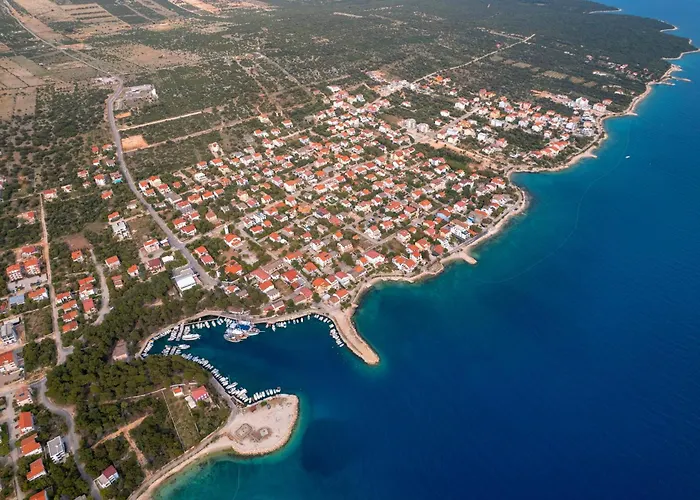 Apartman With Parking Space Mandre, Pag - 24492