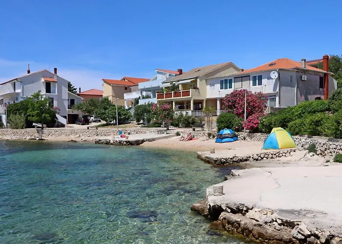 Apartman With Parking Space Mandre, Pag - 24492 Kolan
